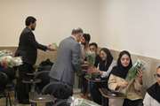 حضور رئیس دانشکده توانبخشی و معاون مالی اداری در حوزه های امتحانی به مناسبت روز ملی فیزیوتراپی