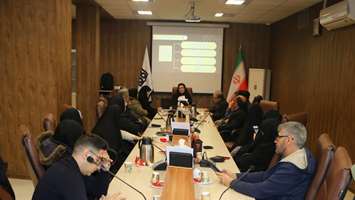 نشست رئیس مرکز مشاوره دانشجویان با اساتید مشاور در دانشکده توانبخشی 