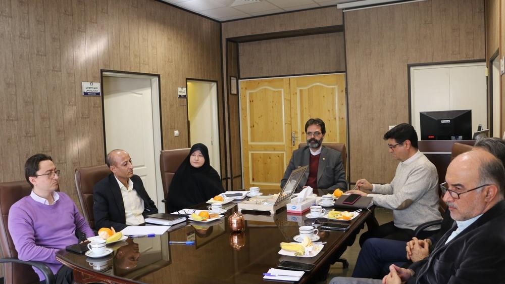 نشست هیئت‌رئیسه دانشکده توانبخشی با گروه کاردرمانی